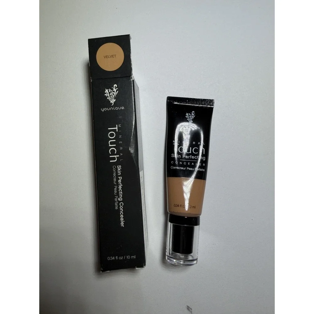 Younique Mineral Touch Skin Perfecting Concealer - Velvet 0.34 oz NIB